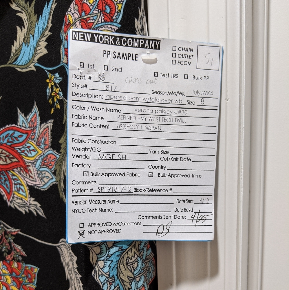 NY&Co 7th Avenue Paisley Print Pants - Picture 11 of 12